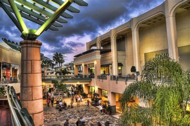 Exploring Fashion Valley Mall: A Comprehensive Guide to Shopping and Beyond